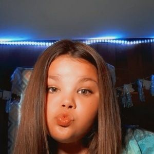 Meet your Posher, Daylee